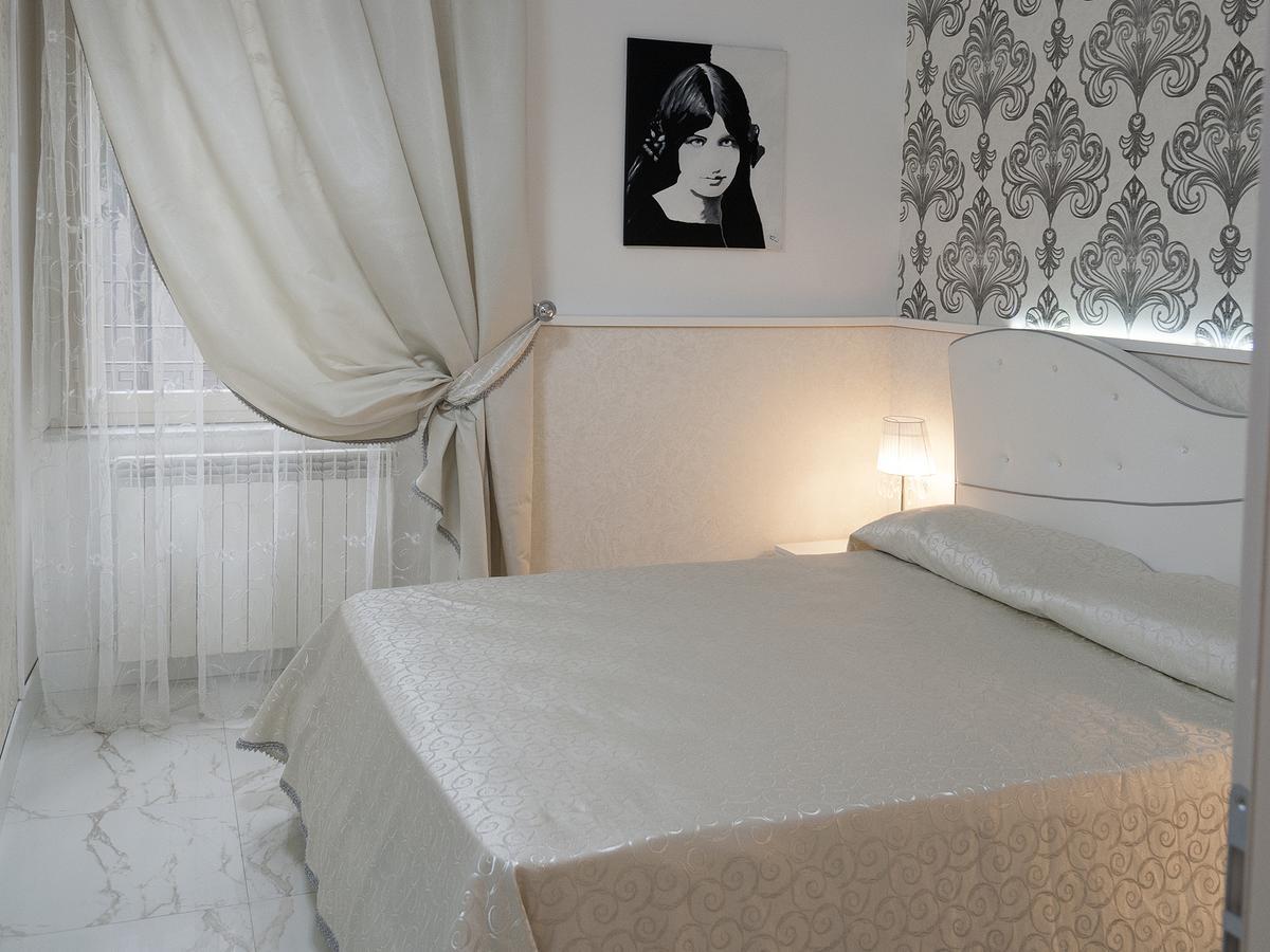 La Dimora Del Marchese Bed & Breakfast คาตาเนีย ภายนอก รูปภาพ