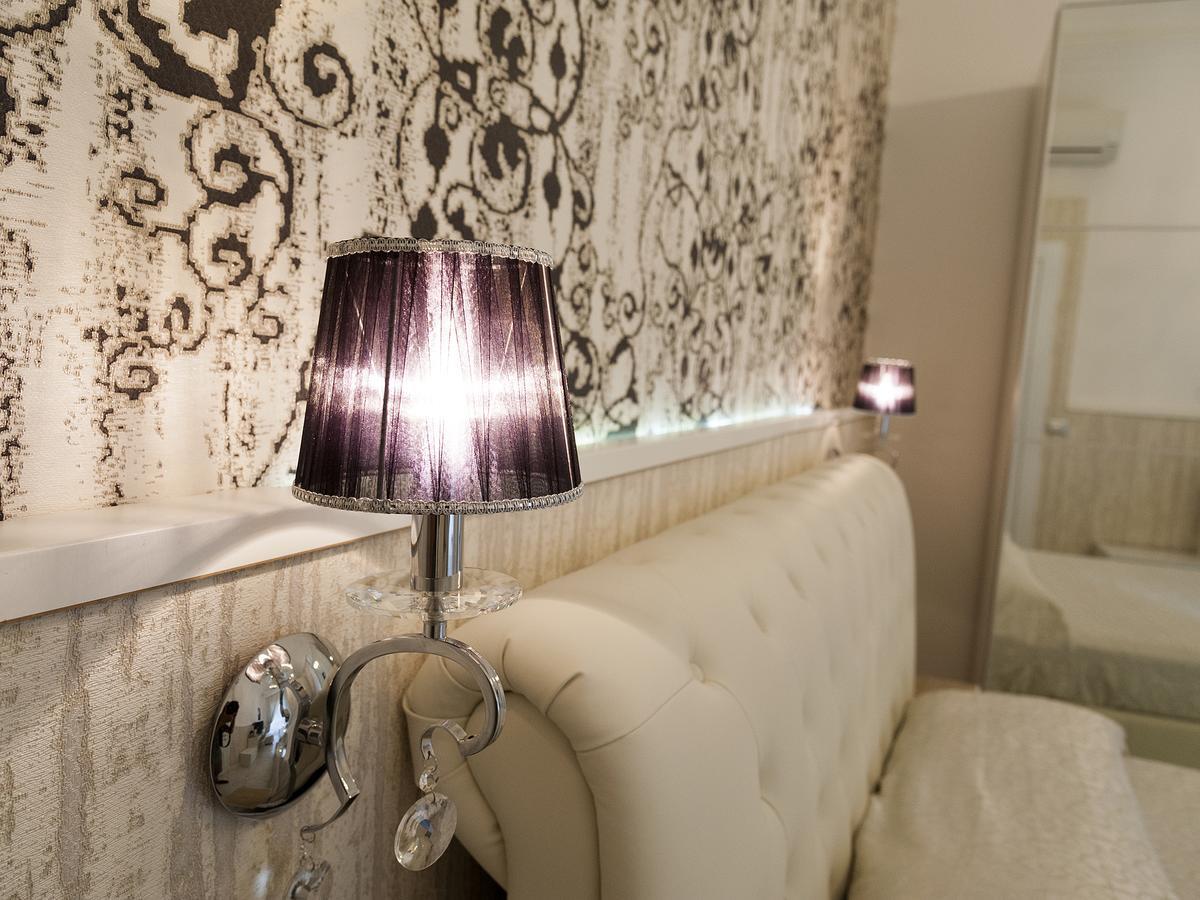 La Dimora Del Marchese Bed & Breakfast คาตาเนีย ภายนอก รูปภาพ
